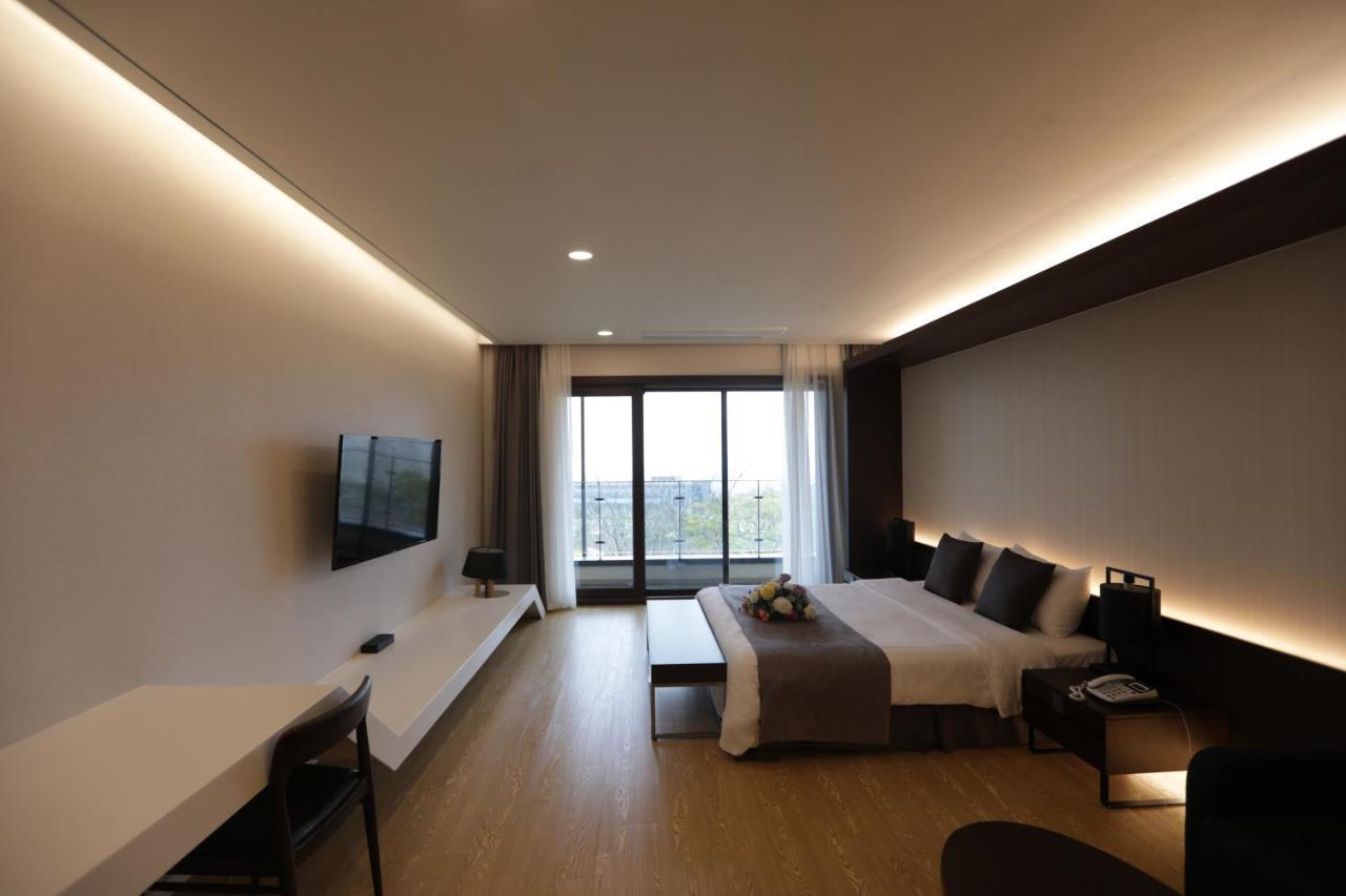 The Qube Resort Jeju Seogwipo Ngoại thất bức ảnh
