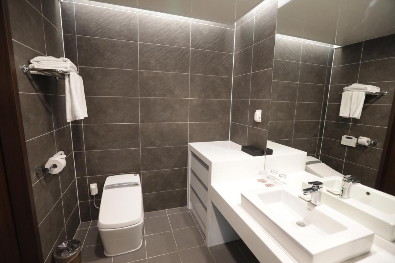 The Qube Resort Jeju Seogwipo Ngoại thất bức ảnh