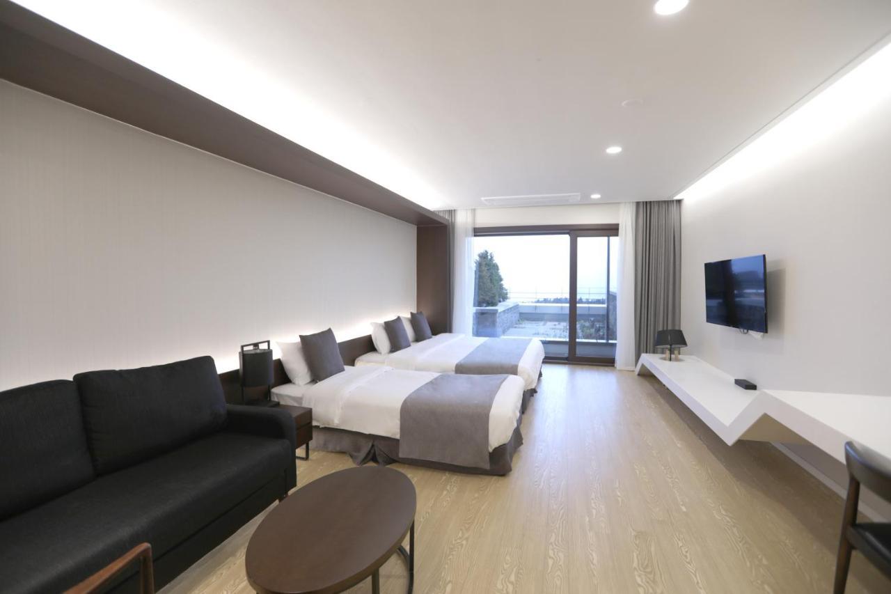 The Qube Resort Jeju Seogwipo Ngoại thất bức ảnh